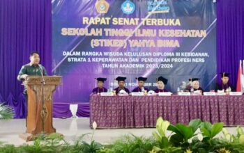 STIKES Yahya Bima Wisuda 224 Mahasiswa dan Lantik Ketua Baru - Kabar Harian Bima