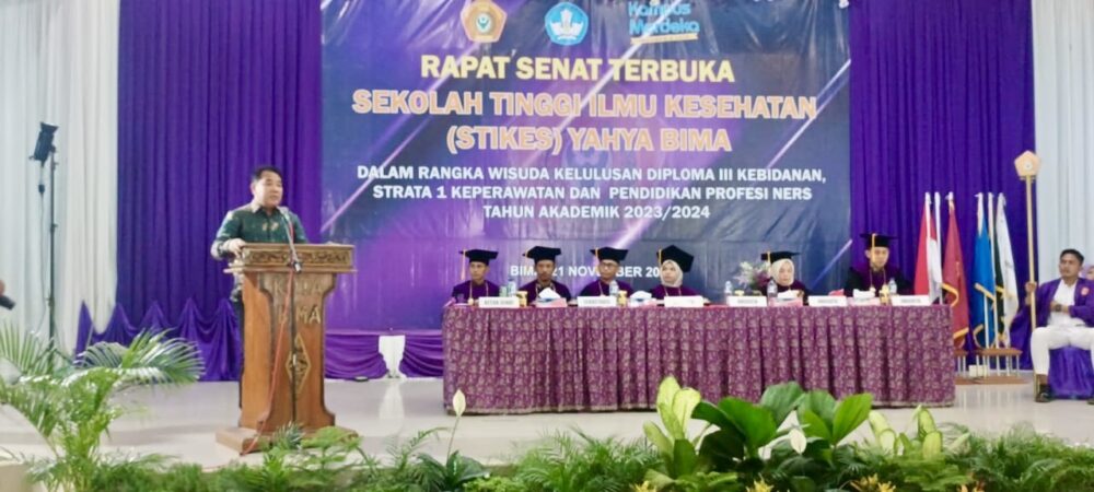 STIKES Yahya Bima Wisuda 224 Mahasiswa dan Lantik Ketua Baru - Kabar Harian Bima