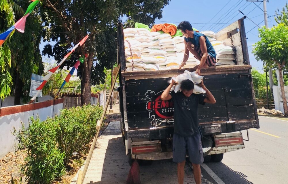 Bulog Bima Distribusikan 1 Juta Kilogram Bantuan Pangan Tahap 3 - Kabar Harian Bima