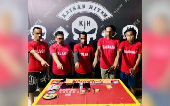 Kurir Rangkap Pengedar Sabu Dibekuk, Tim Kaisar Hitam Sita 2,58 Gram Narkoba - Kabar Harian Bima