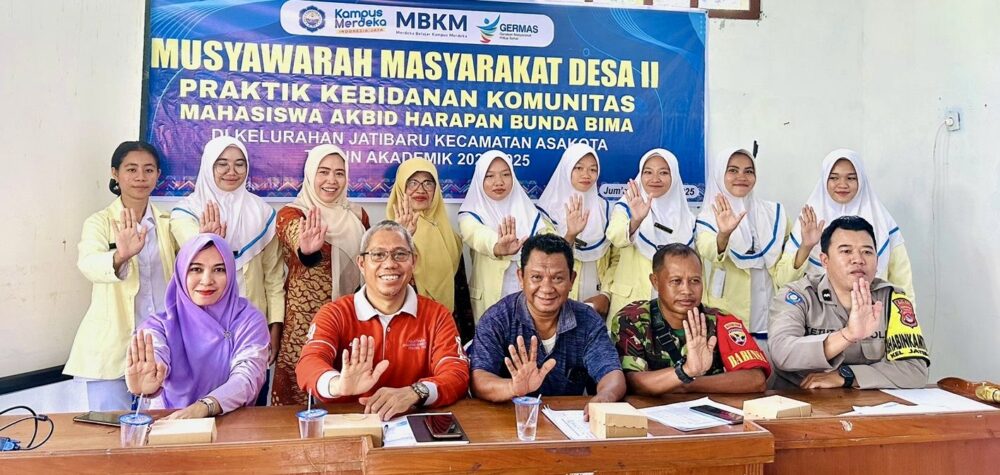 57 Mahasiswa Akbid Harapan Bunda Tingkatkan Kompetensi Lewat Praktik Kebidanan Komunitas - Kabar Harian Bima