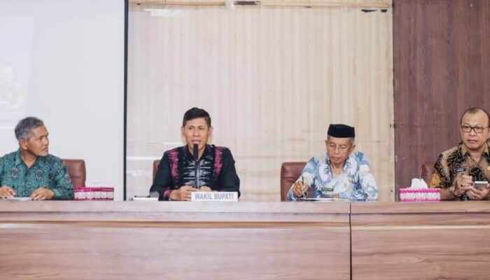 7 Terobosan Selasa Menyapa, Cara Ady-Irfan Dengar dan Jawab Aspirasi Warga