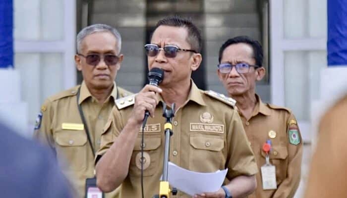 Tak Muncul di Mutasi Pejabat, Feri Sofiyan Angkat Bicara: Cuma Sakit, Jangan Dipelintir