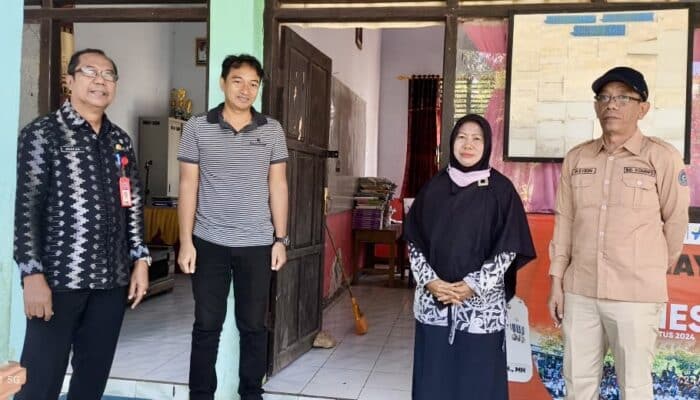 Diskominfotik Kota Bima Tinjau Koneksi Internet dan CCTV di Kelurahan Nitu