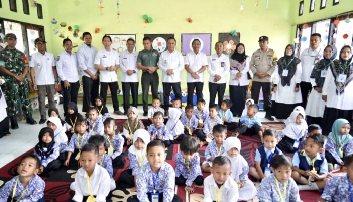 Generasi Sehat dan Cegah Stunting, Wali Kota dan Wawali Bima Luncurkan Program MBG
