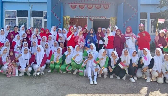 Meriah, Akbid Harapan Bunda Bima Rayakan HUT RI dengan Beragam Lomba