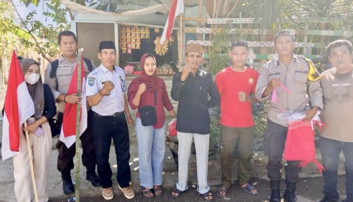 Merah Putih Berkibar di Penatoi, Bakesbangpol Gelorakan Semangat Nasionalisme