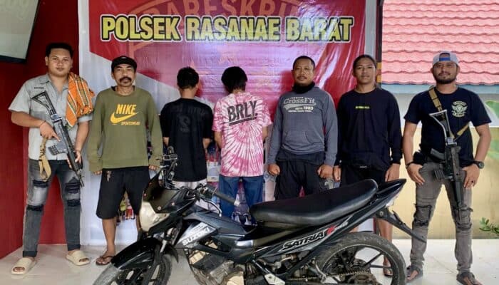 Tak Berkutik, Pencuri dan Penadah Motor Curian Diringkus Tim Opsnal Polsek Rasbar