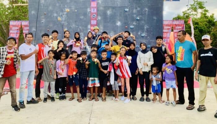 Target 10, Tembus 13 Emas! Atlet Kota Bima Juara Umum Kejurda Panjat Tebing