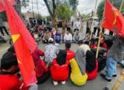 LMND Kota Bima Turun ke Jalan, Sorot Gas 3 Kg Hingga Nasib PKL yang Tergusur