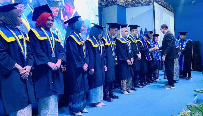 Ini 10 Wisudawan Terbaik STIE Bima 2025, IPK Tertinggi Nyaris Sempurna