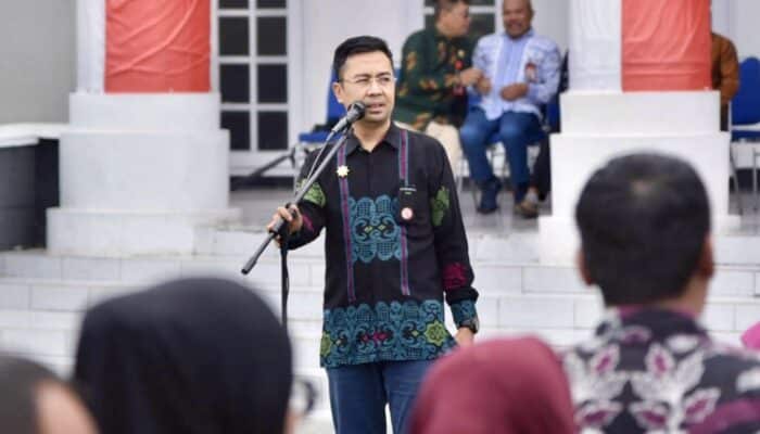 Inovatif, DLH Kota Bima Hadirkan TPS Mobil untuk Jemput Sampah ke Warga