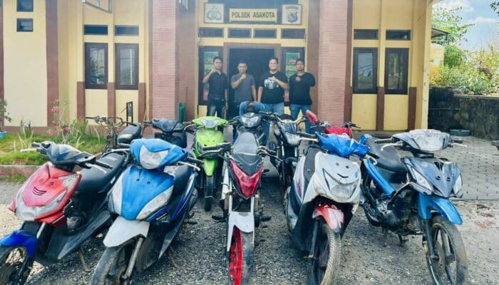 Tim Opsnal Polsek Asakota Bongkar Bengkel Penjual Motor Bodong