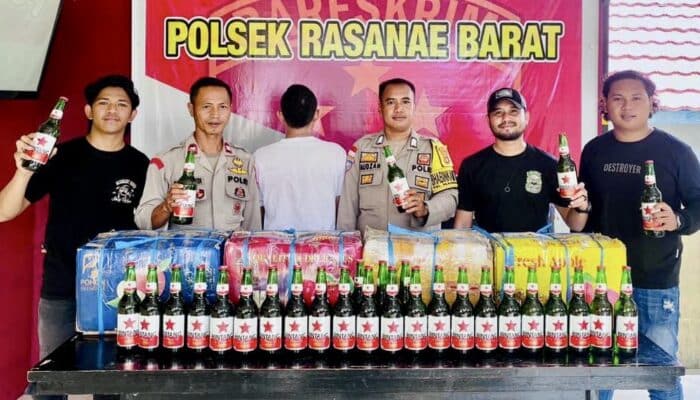 Jelang Tahun Baru, Polsek Rasanae Barat Sikat 150 Botol Bir Ilegal