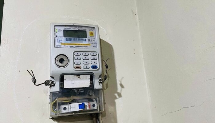 Anggaran GU Belum Cair, Listrik Kantor Kelurahan di Raba Terancam Disegel PLN