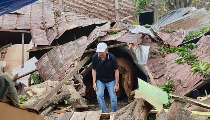 Wali Kota Bima Turun ke Rumah Warga Terdampak Angin Kencang dan Siapkan Bantuan