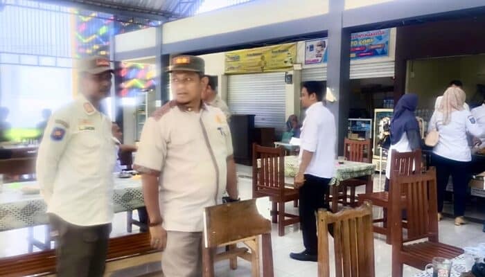Jam Kerja Nongkrong Santai di Kantin, Sat Pol PP Turun Tegur Pegawai