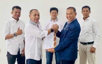 Dapat SK Resmi, Dae Andang Kini Ketua PSSI Kota Bima