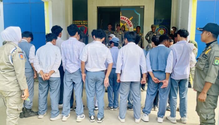 Bolos dan Main PS Saat Jam Belajar, 14 Pelajar Terjaring Razia Pol PP