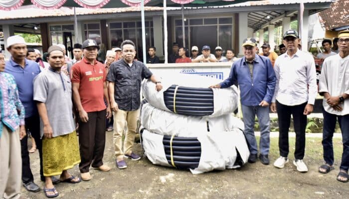 Janji Air Bersih Terwujud, Bupati dan Wabup Bima Serahkan 2 Km Pipa Air