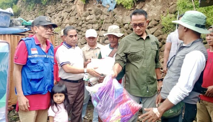Dinsos dan BPBD Kota Bima Salurkan Bantuan Korban Rumah Roboh