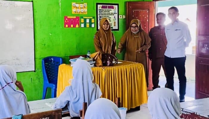Ketua Komisi I DPRD Kota Bima Turun ke Sekolah, Temukan Banyak Fasilitas Rusak