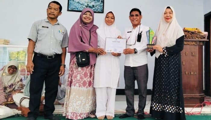 Siswi SMPN 1 Kota Bima Harumkan NTB di Jakarta, Bawa Pulang Piagam Nasional