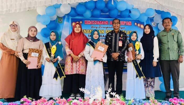 Lepas Siswa Kelas VI, SDN 07 Kumbe Gelar Khataman Al Quran dan Pentas Seni Budaya