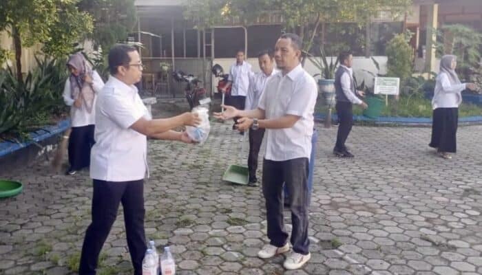 Bestimen Rabu! Cara Unik BRIDA Kota Bima Lawan Sampah Plastik