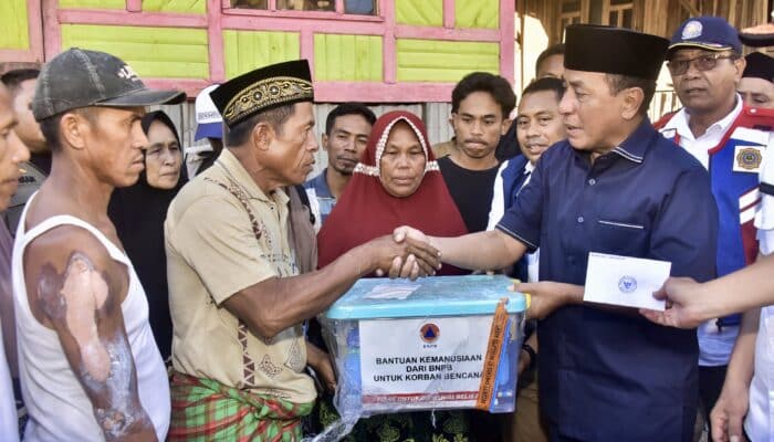 Bupati Bima Tinjau Korban Kebakaran di Monta, Serahkan Bantuan dan Santunan Pribadi
