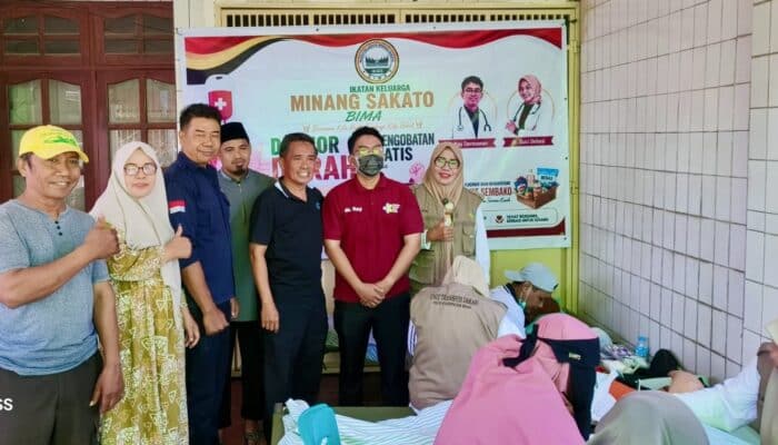 IKMS Bima Gelar Donor Darah dan Pengobatan Gratis untuk Masyarakat
