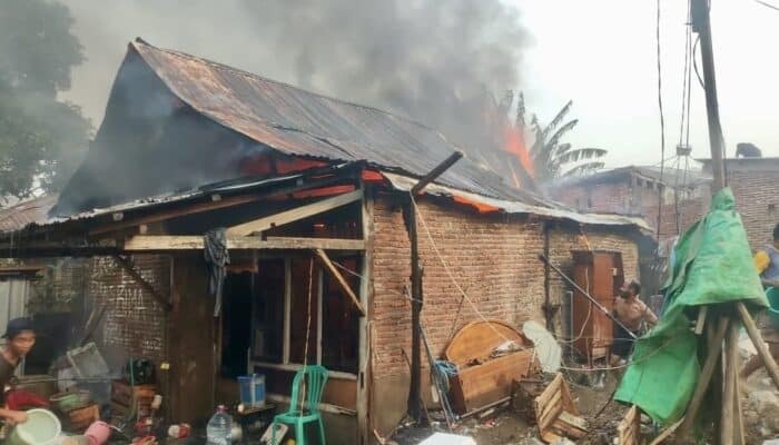 Kebakaran di Paruga Kota Bima, Rumah Masrun Ludes Dilalap Api