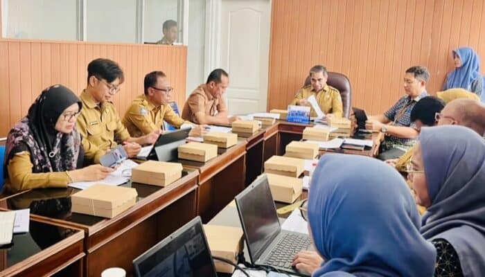 Sekda Kota Bima Pimpin Rapat dengan BPJS, Fokus Target UHC 2027